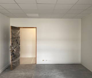 Bureau privé 22 m² 2 postes Coworking Rue des Chauffours Cergy 95000 - photo 1